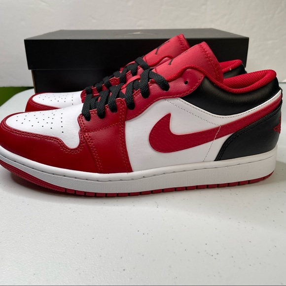 Air Jordan 1 Low Bred Mens Size 10 Sneakers Shoes Red & Black Color - Picture 5 of 11